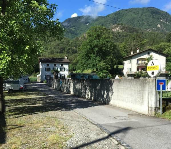 Ostello & Camping Riposo Losone Kültér fotó